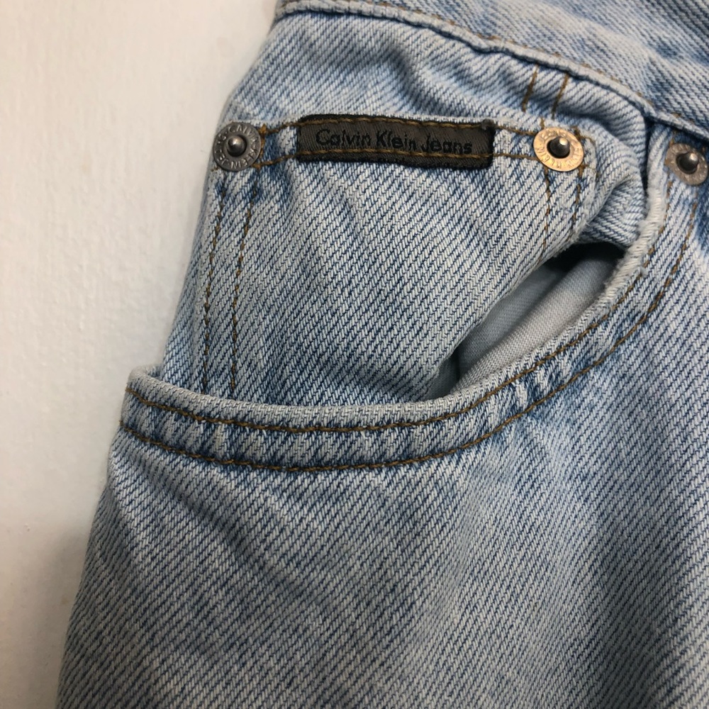 Vintage Calvin Klein light wash denim mom jeans - Picture 4 of 5